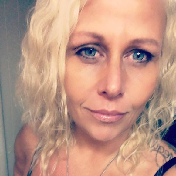 Meet your Posher, April - Picture 1 of 1